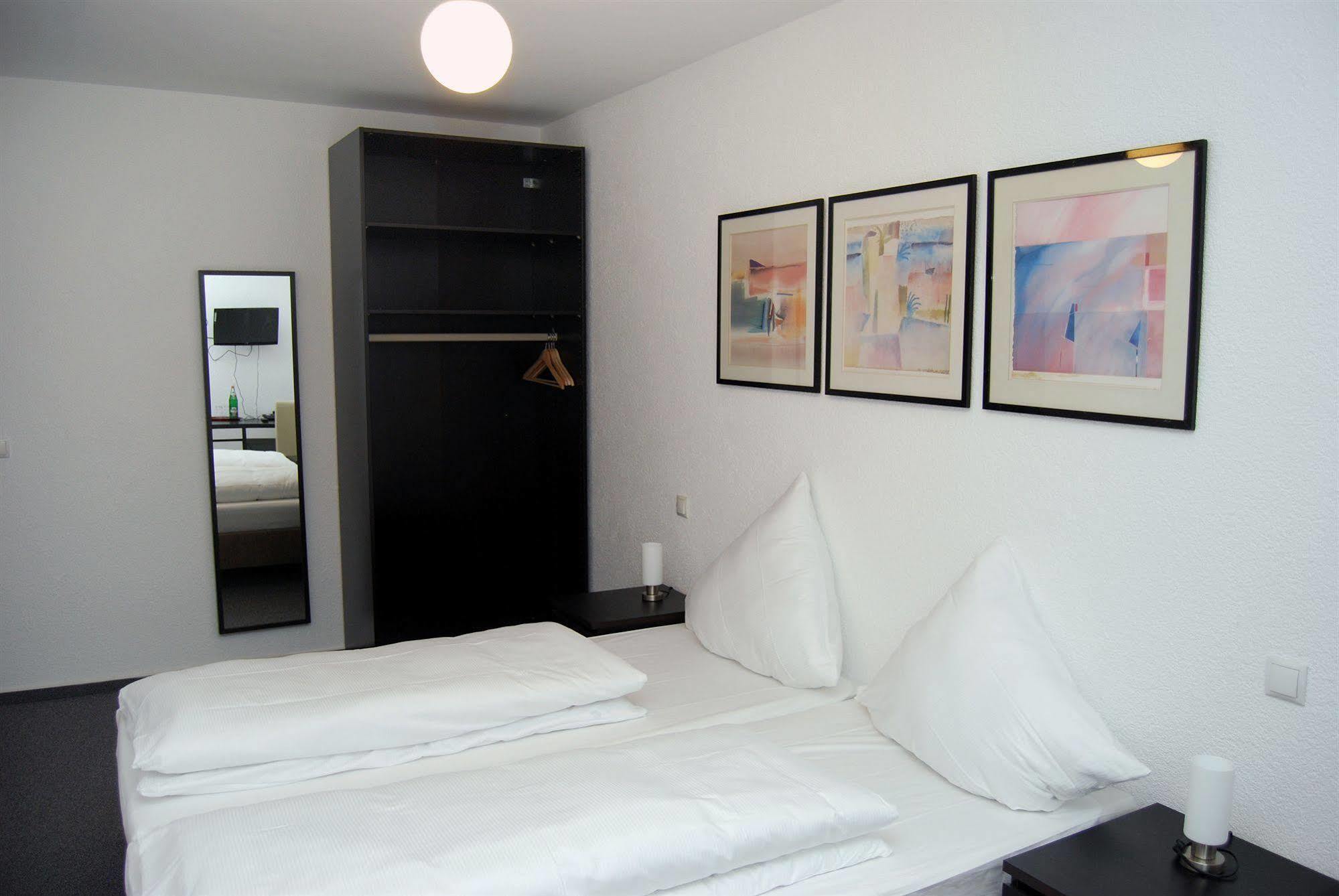 Hotel Rheinischer Hof Erkrath Eksteriør bilde